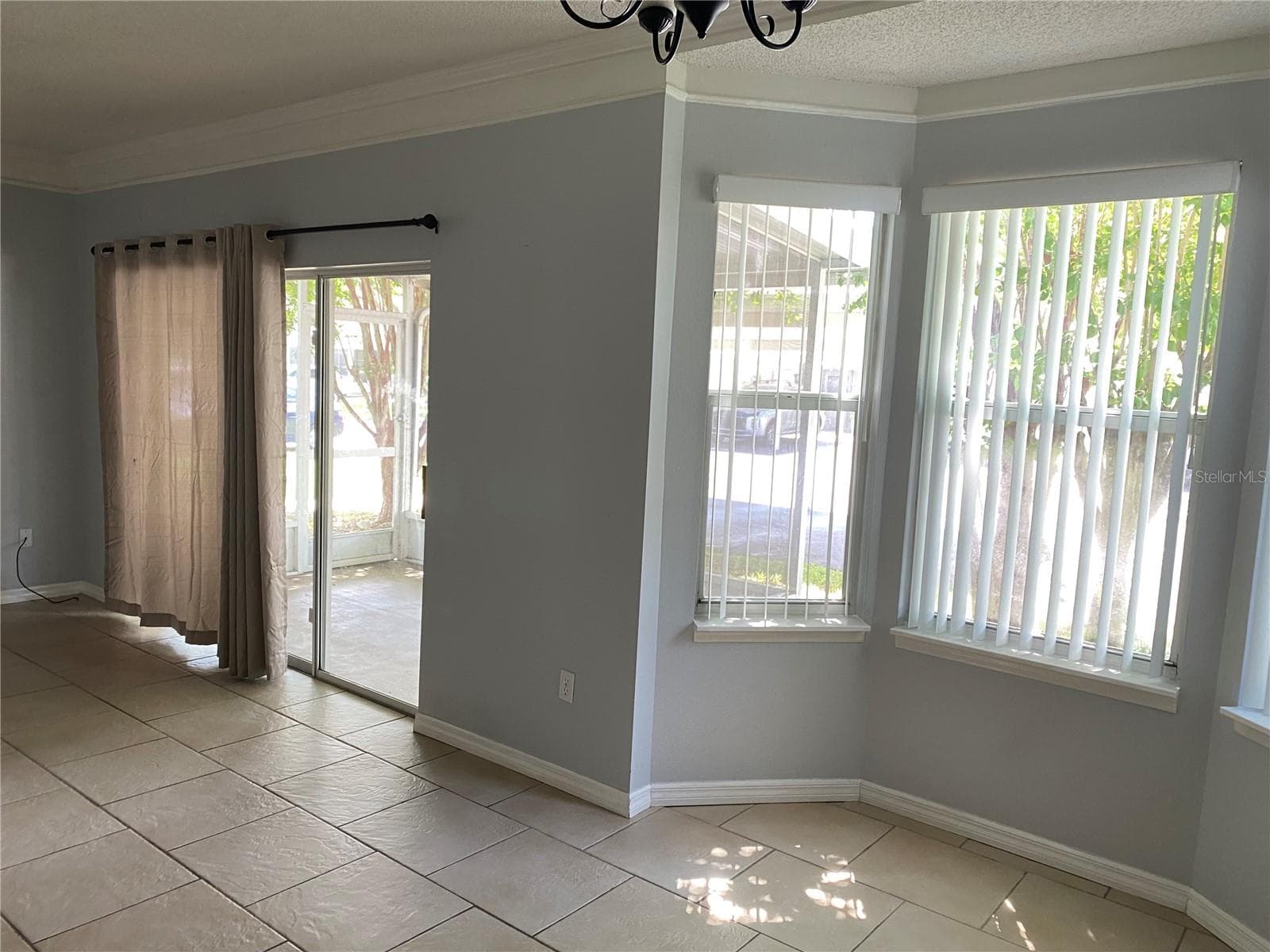 62 EMERALD BAY DRIVE — photo 4 of 14