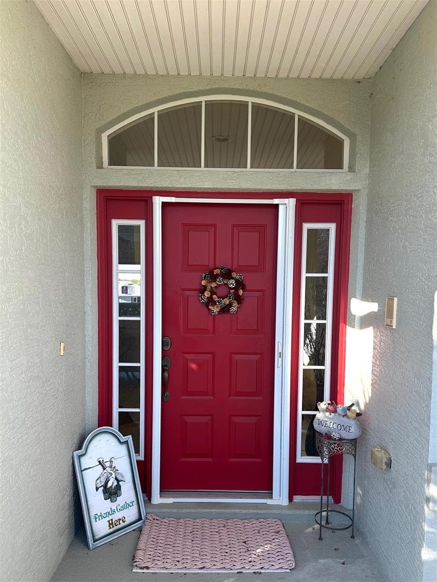 251 REXFORD DRIVE — photo 2 of 37