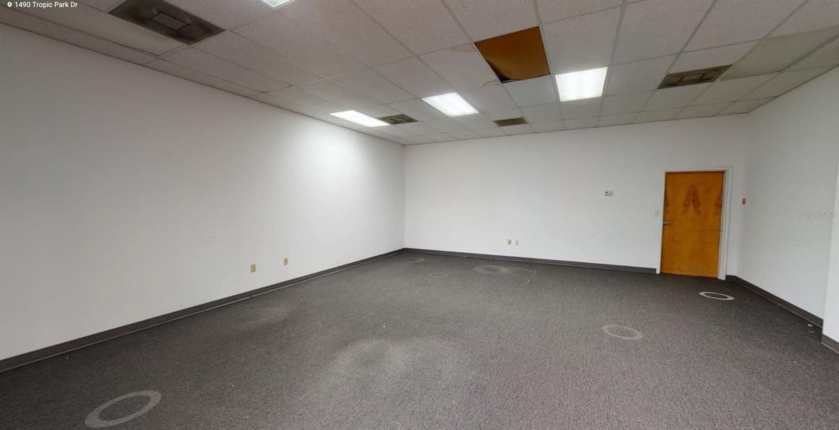 1400 TROPIC PARK DRIVE — photo 4 of 7