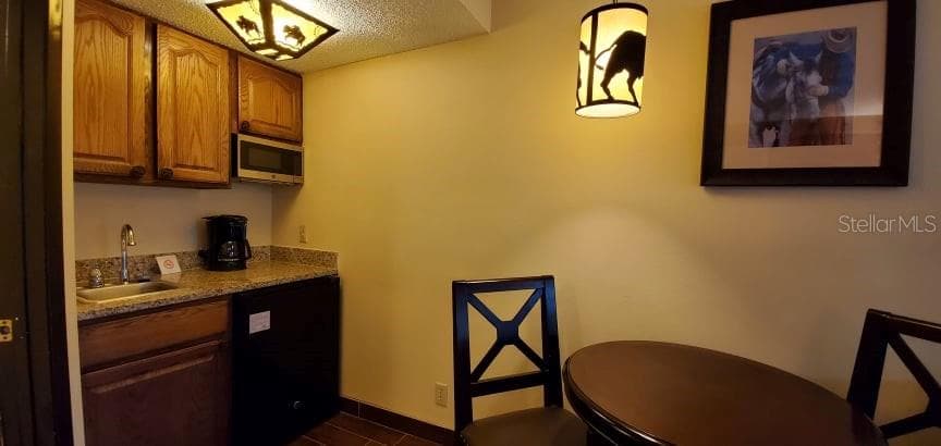 3200 RIVER RANCH BOULEVARD — photo 4 of 19