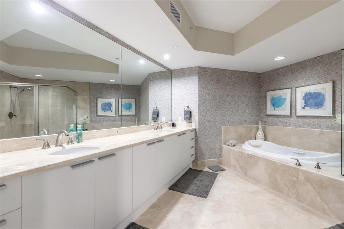 241 RIVERSIDE DRIVE — photo 18 of 45