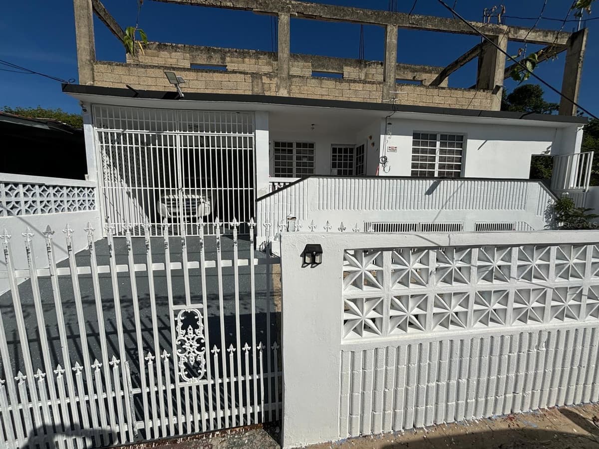26 BO FACTOR 1 PARCELAS ANIMAS #399 CALLE 26 — photo 1 of 9