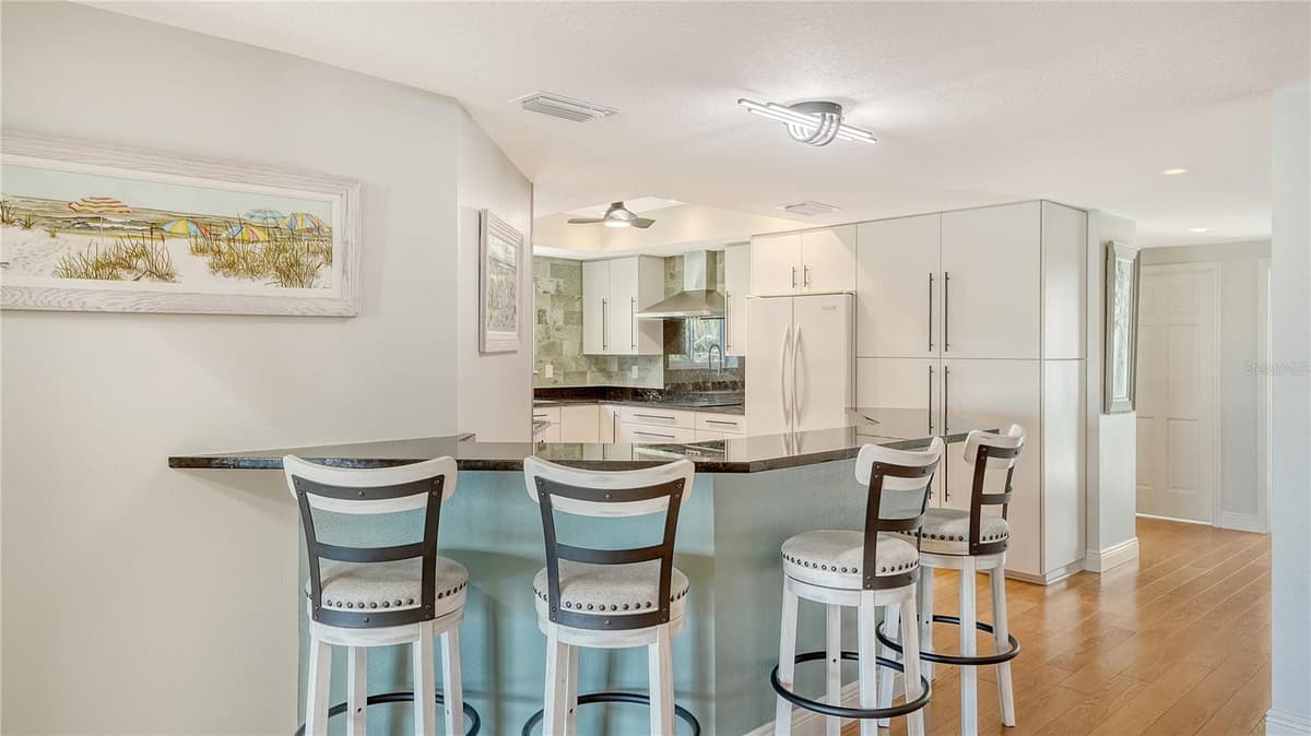 4104 128TH STREET — photo 11 of 28