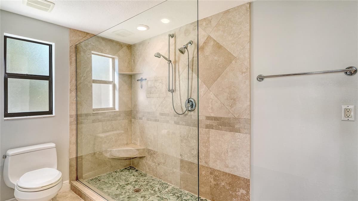 4104 128TH STREET — photo 16 of 28