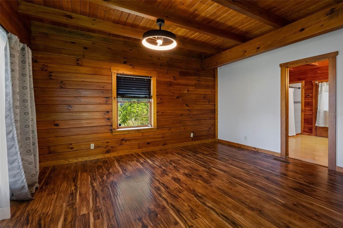 11401 THONOTOSASSA ROAD — photo 15 of 68