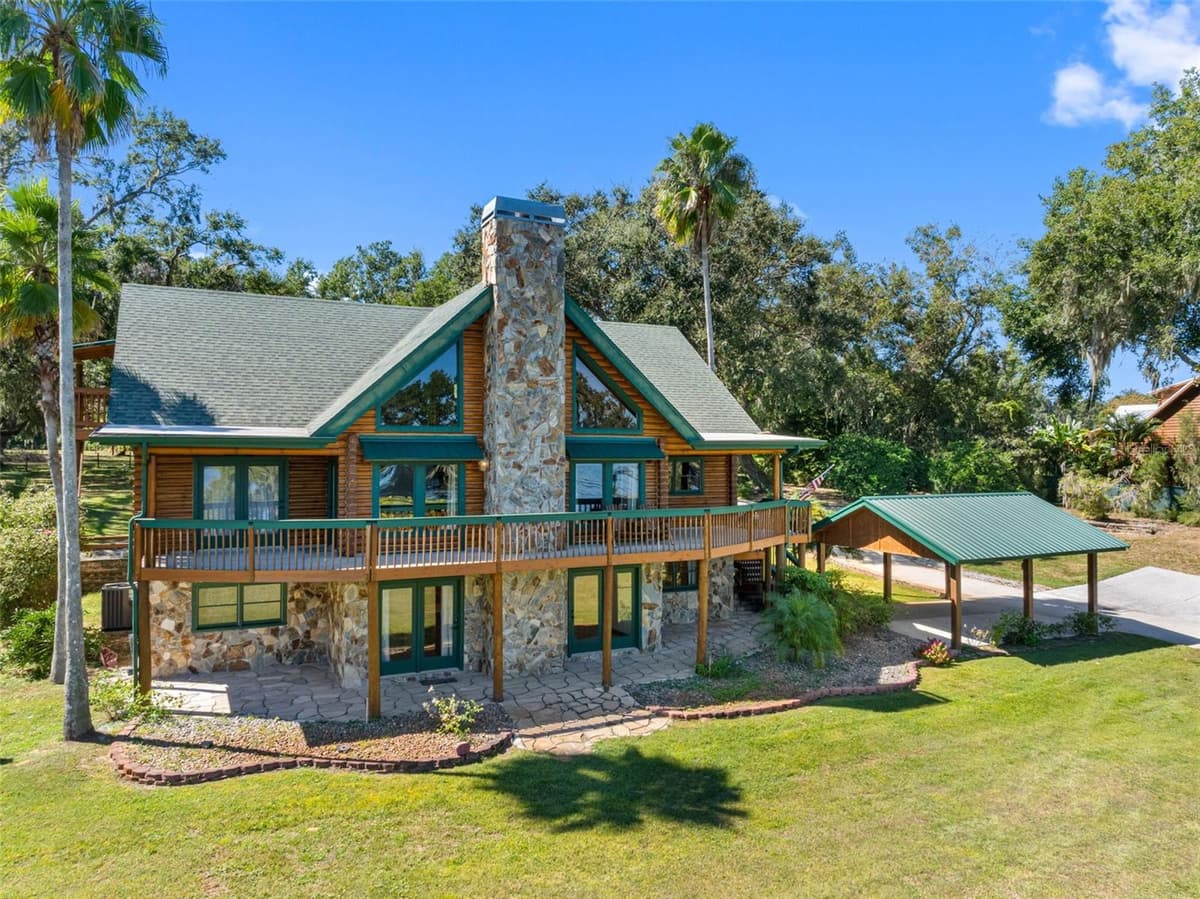11401 THONOTOSASSA ROAD — photo 2 of 68