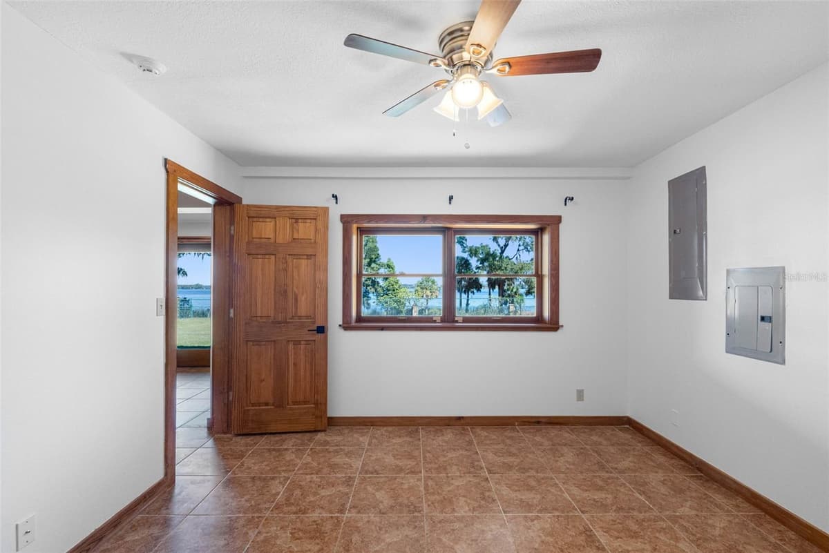 11401 THONOTOSASSA ROAD — photo 38 of 68