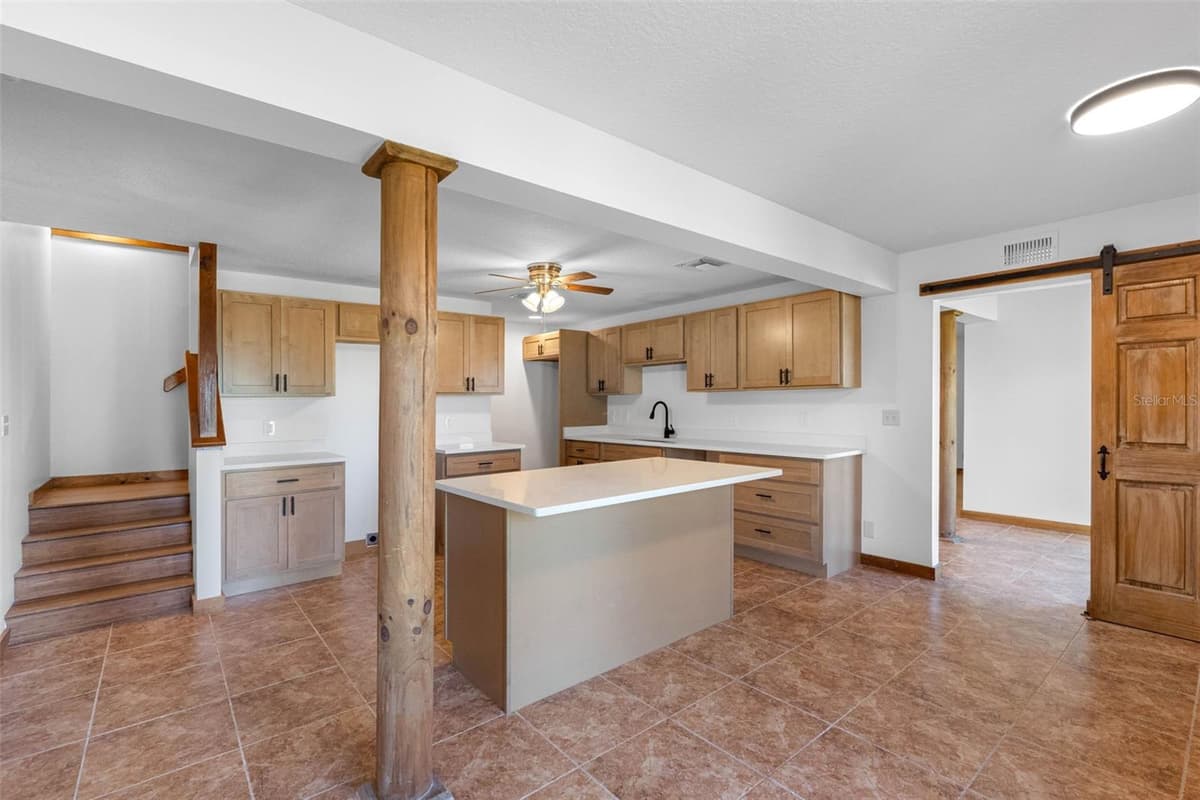 11401 THONOTOSASSA ROAD — photo 32 of 68