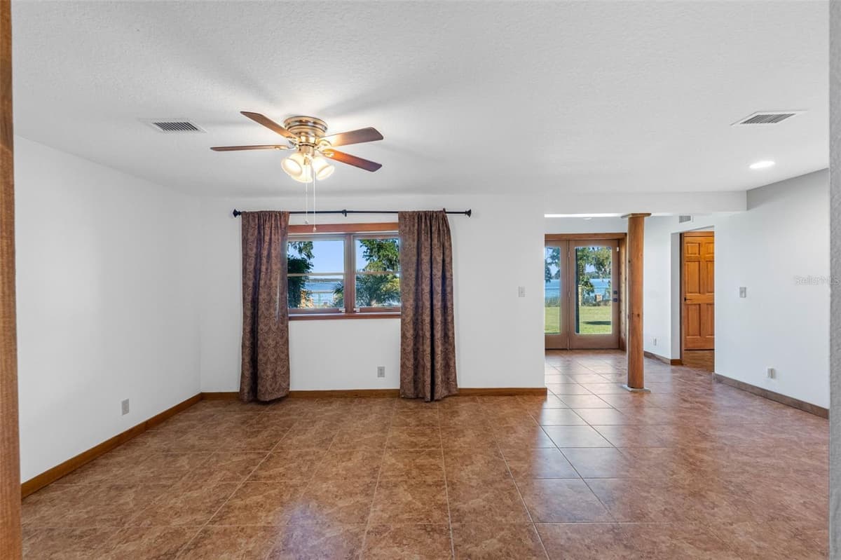 11401 THONOTOSASSA ROAD — photo 35 of 68