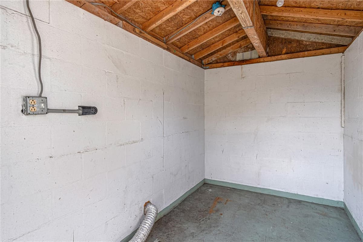 1517 AVENUE C — photo 17 of 20