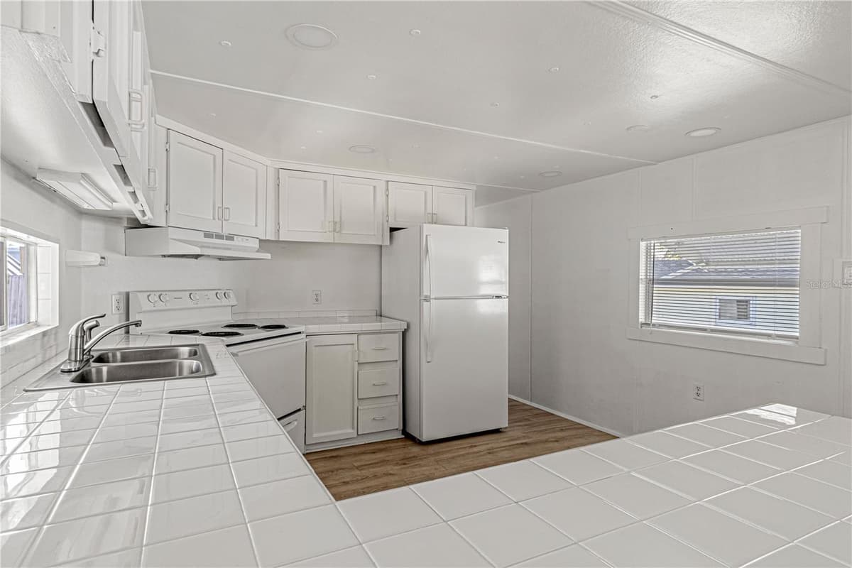 1517 AVENUE C — photo 7 of 20