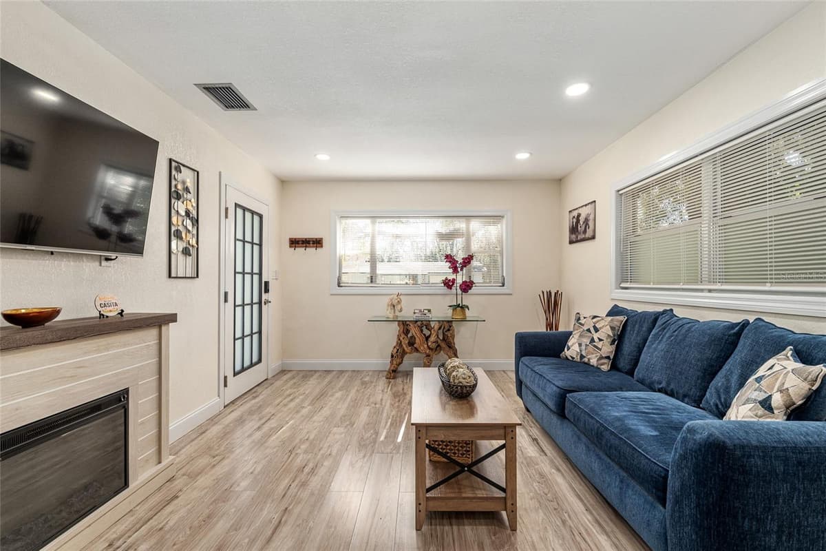 5901 214TH LANE — photo 5 of 28