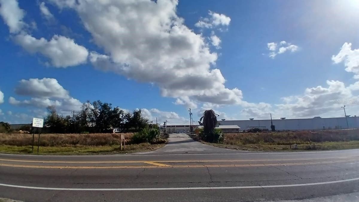2295 US HIGHWAY 92 — photo 3 of 21