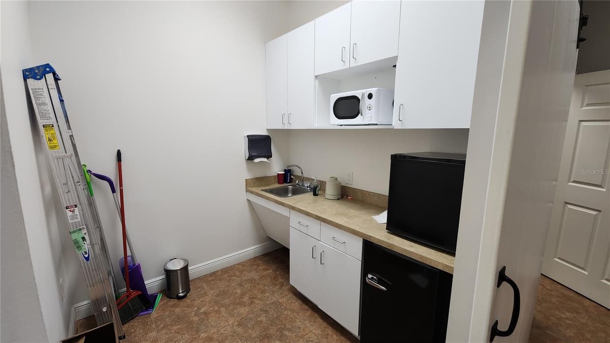 3256 LAKE MARY BOULEVARD — photo 18 of 19
