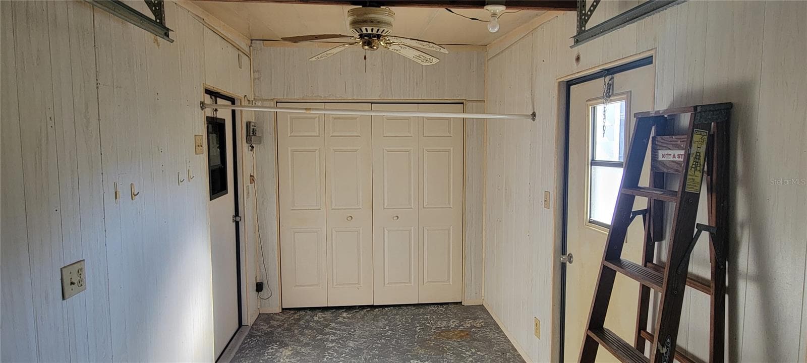 1635 PINEHURST DRIVE — photo 11 of 36