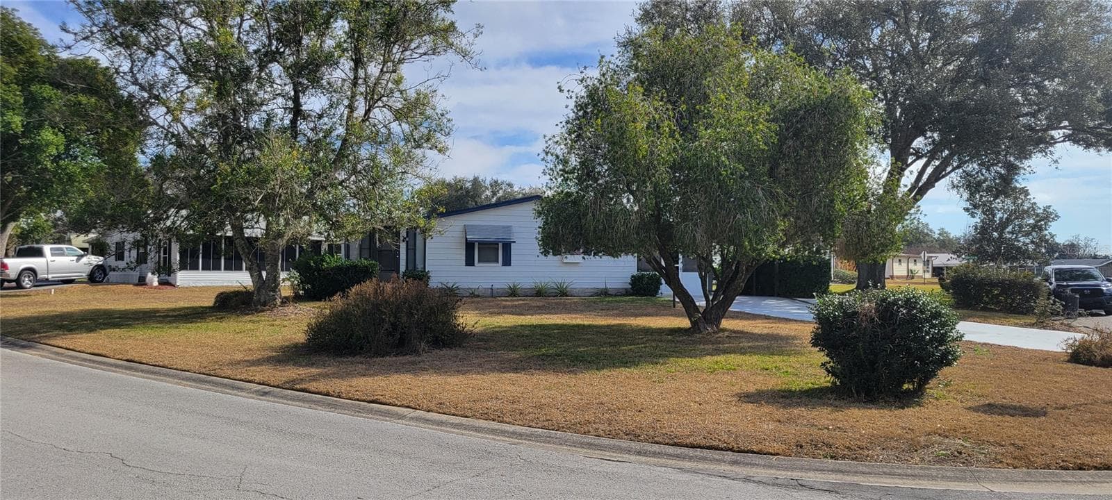 1635 PINEHURST DRIVE — photo 2 of 36