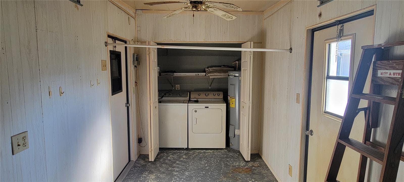 1635 PINEHURST DRIVE — photo 12 of 36