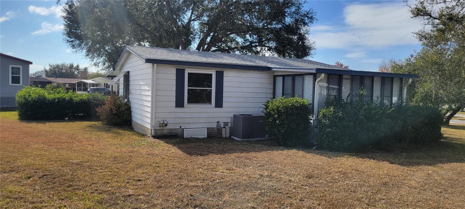 1635 PINEHURST DRIVE — photo 5 of 36