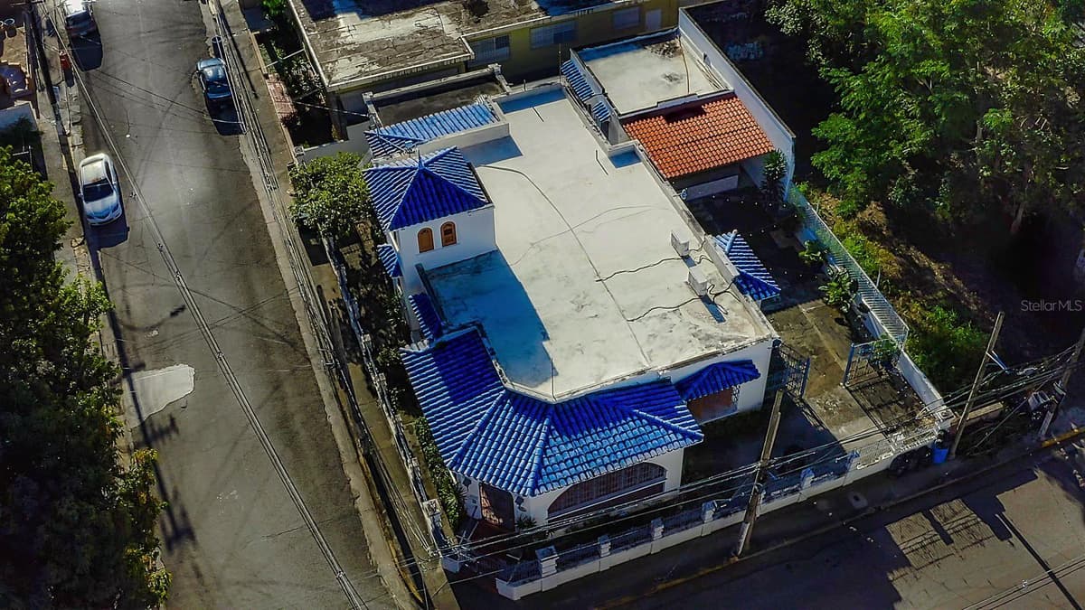 70 Calle DEL BOSQUE — photo 14 of 19