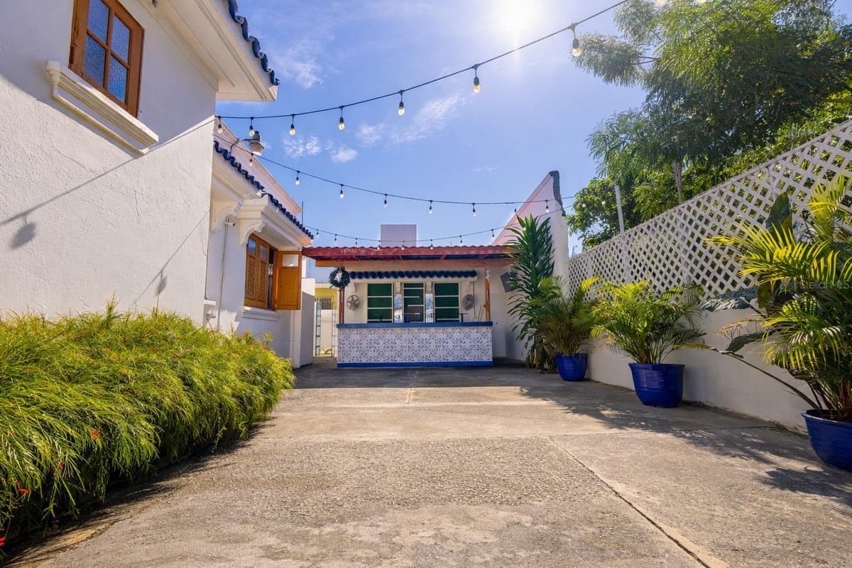 70 Calle DEL BOSQUE — photo 5 of 19