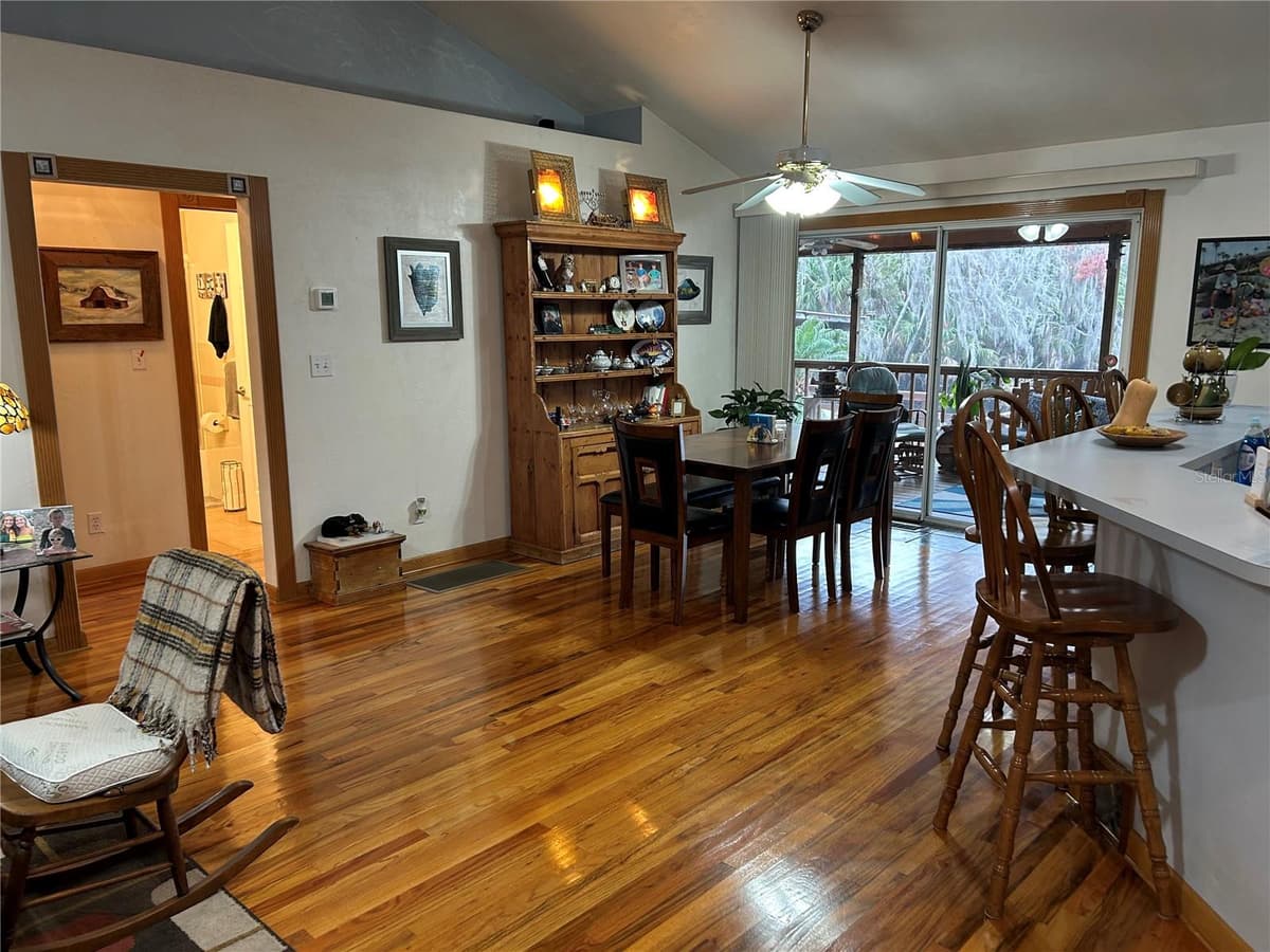 55730 HOLIDAY  CIRCLE — photo 12 of 48