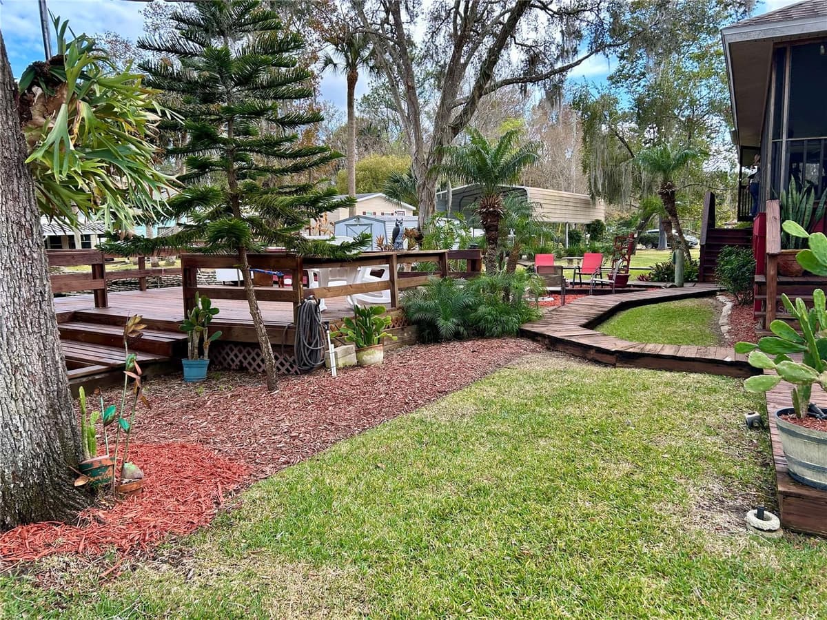 55730 HOLIDAY  CIRCLE — photo 42 of 48
