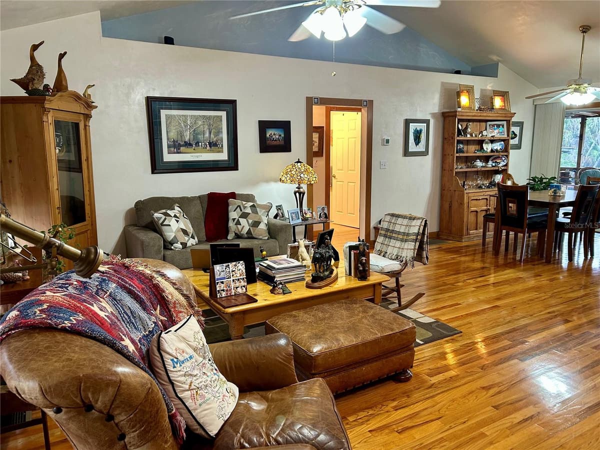 55730 HOLIDAY  CIRCLE — photo 7 of 48