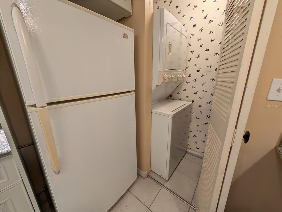 6080 44TH STREET — photo 8 of 19