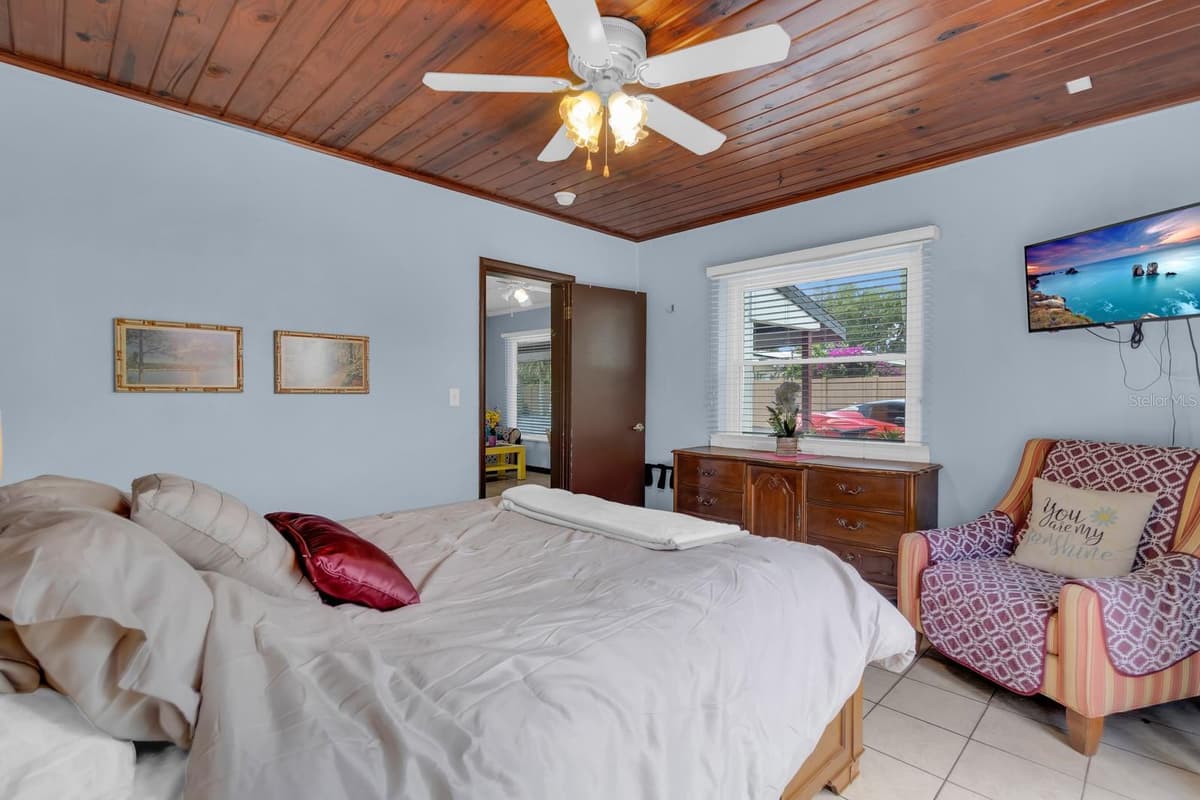 6264 ALLIGATOR LAKE SHORE — photo 11 of 32