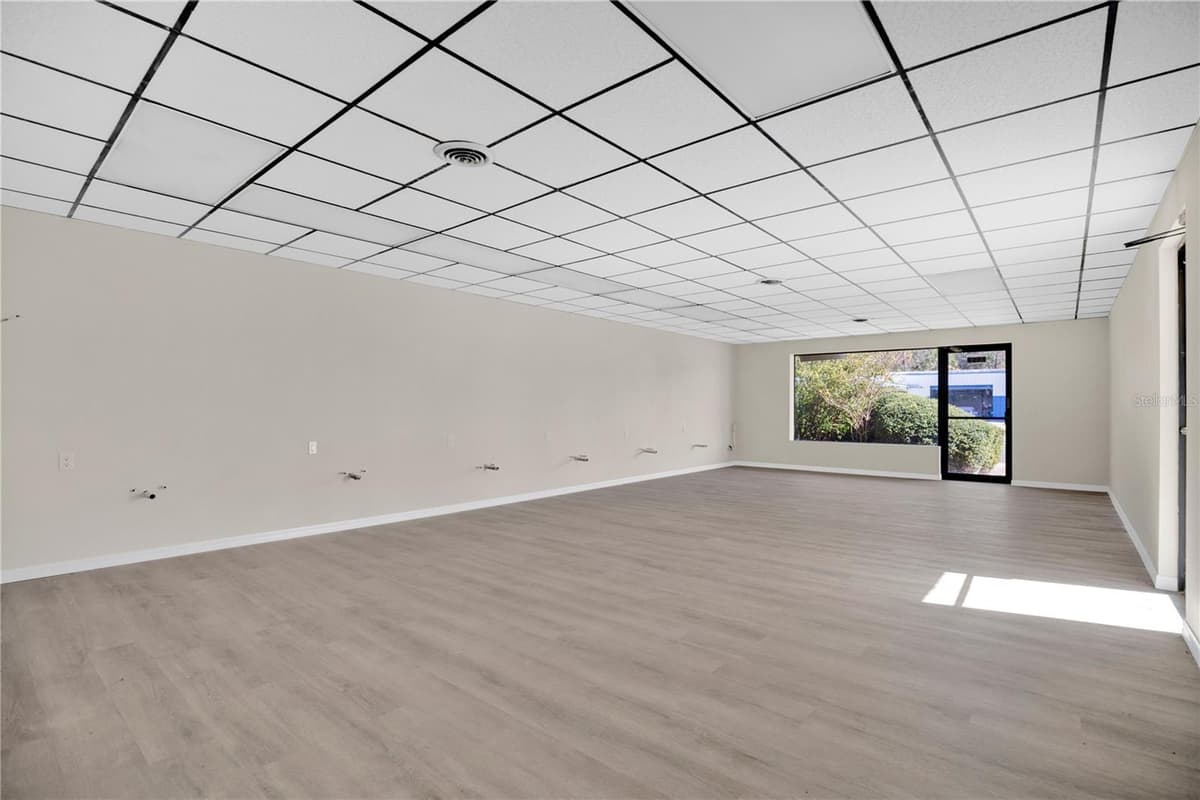 2422 FRENCH AVENUE — photo 14 of 15