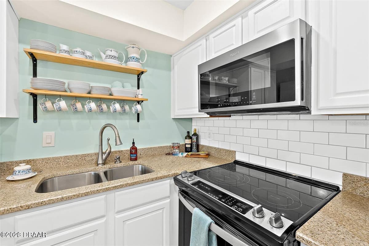 3615 ATLANTIC AVENUE — photo 15 of 42