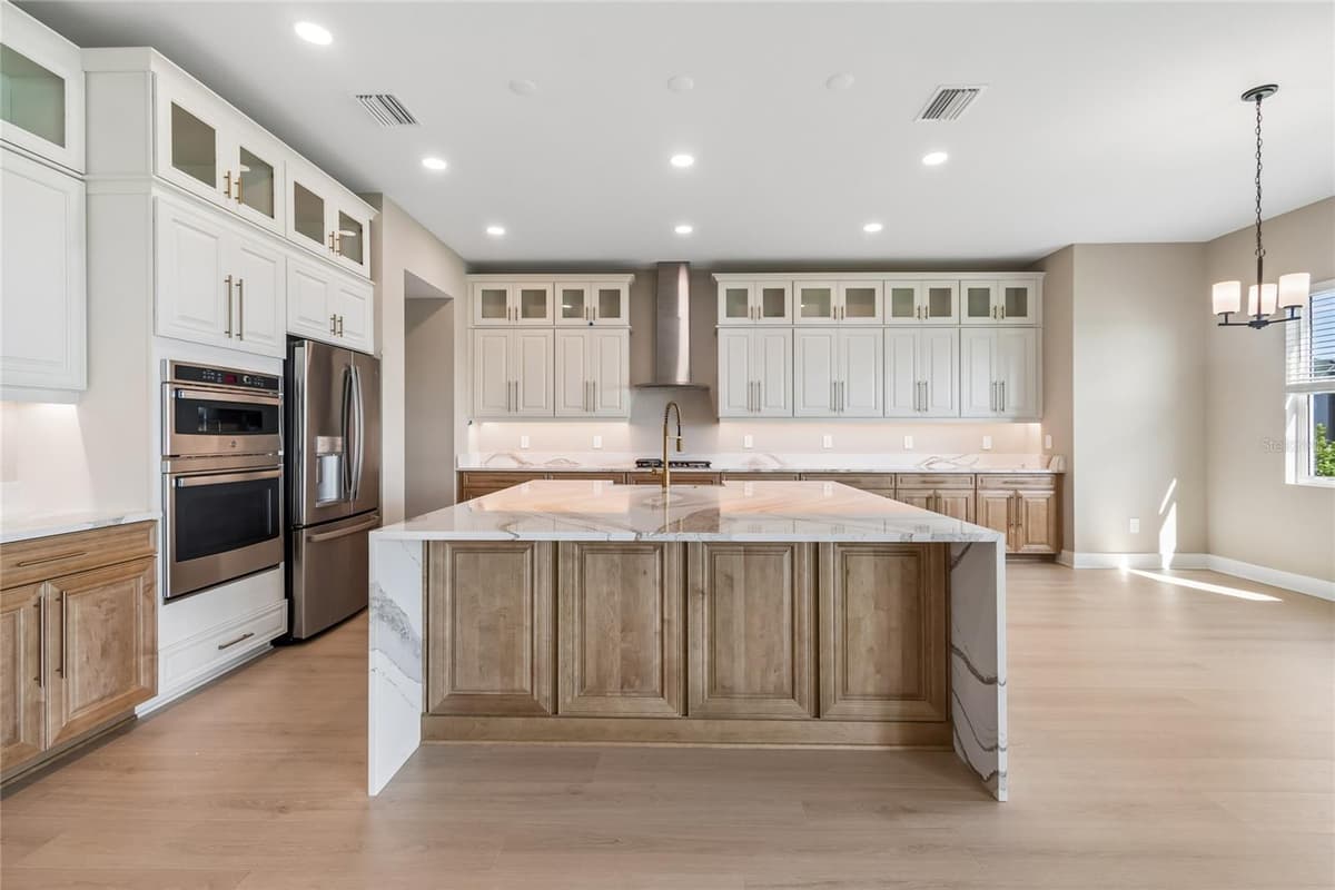 1170 KINGS WAY DRIVE — photo 3 of 15