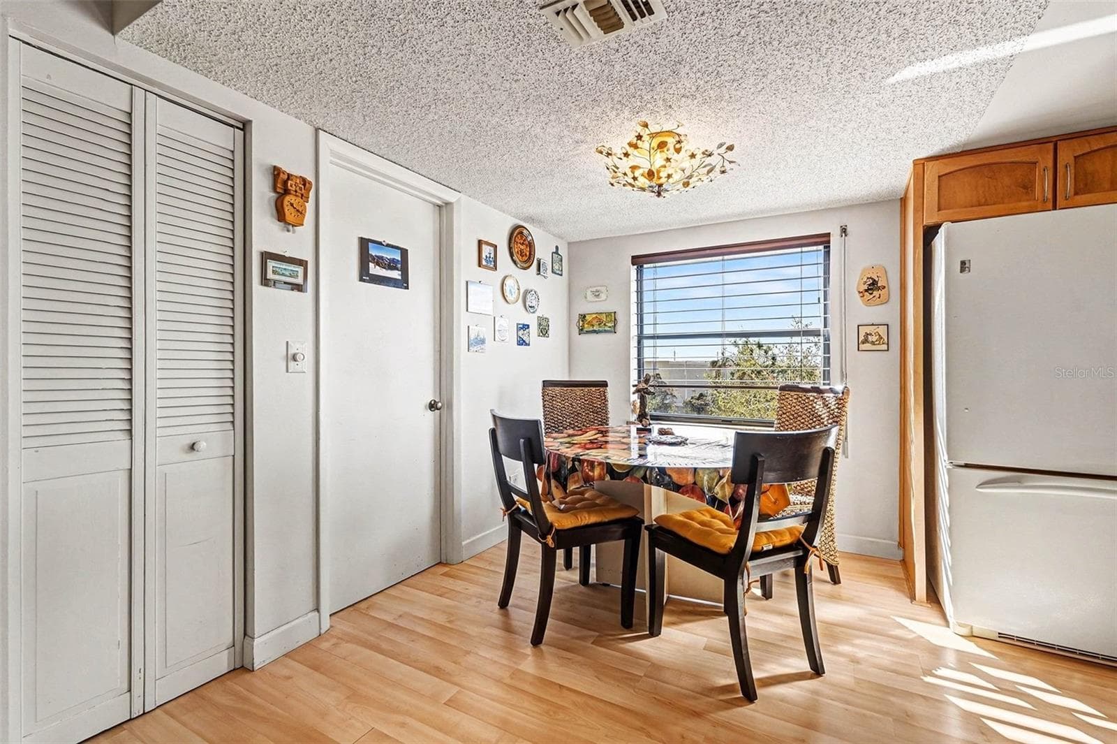 3165 ATLANTIC AVE — photo 9 of 33