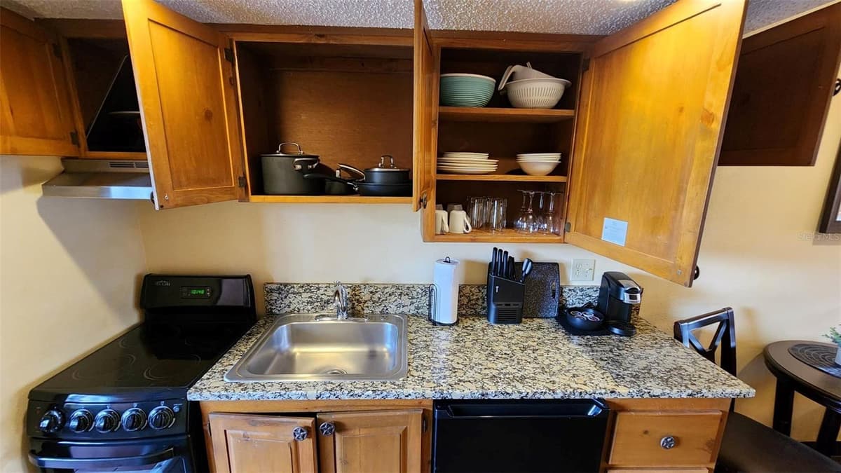 3200 RIVER RANCH BOULEVARD — photo 10 of 28