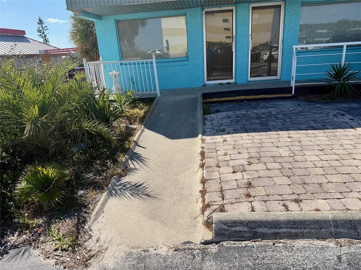 3400 ATLANTIC AVENUE — photo 3 of 4