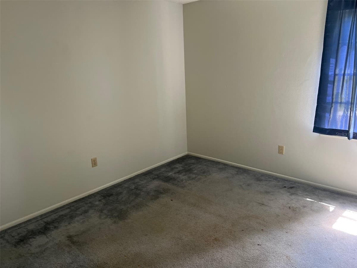 330 BONNIE LANE — photo 13 of 37