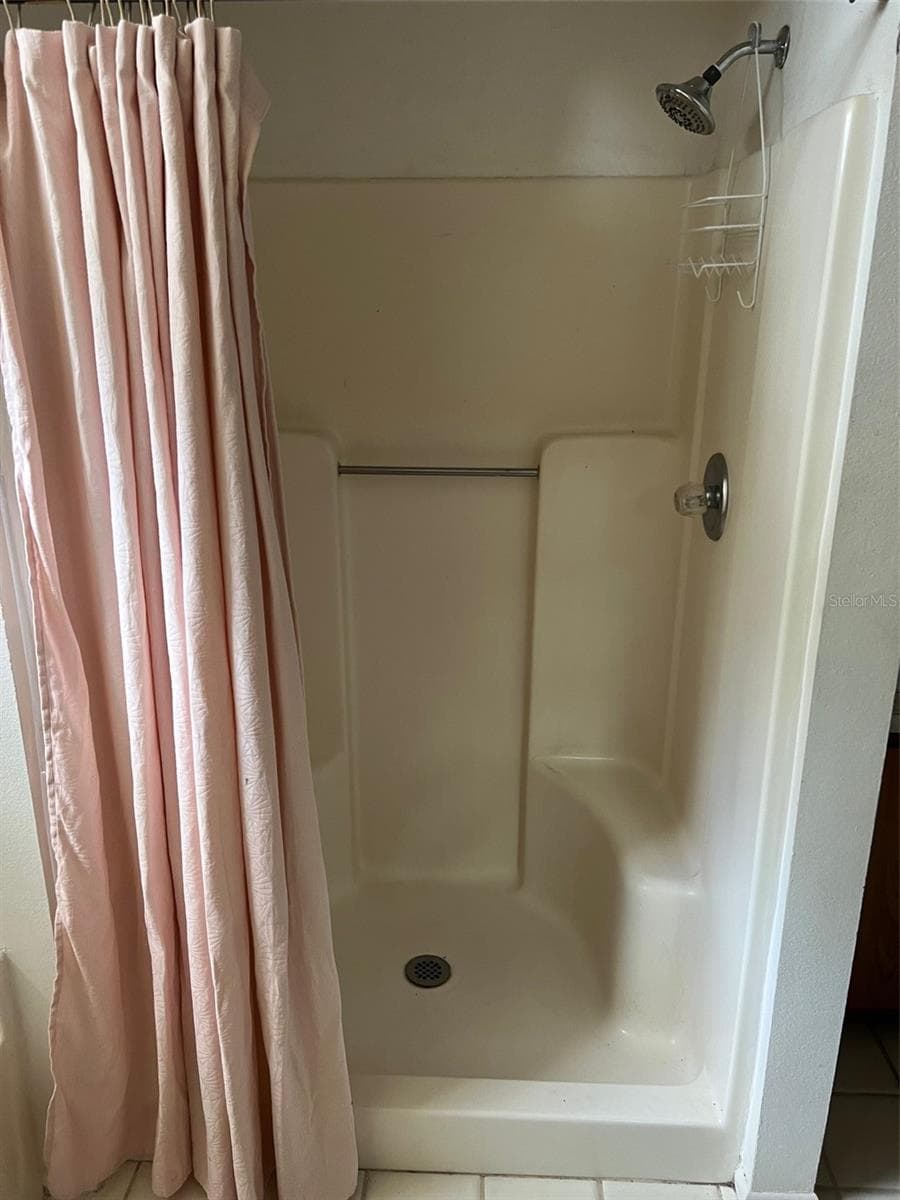 330 BONNIE LANE — photo 17 of 37