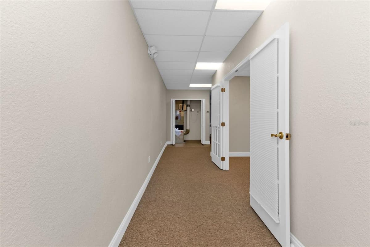 493 BARGER DRIVE — photo 25 of 56