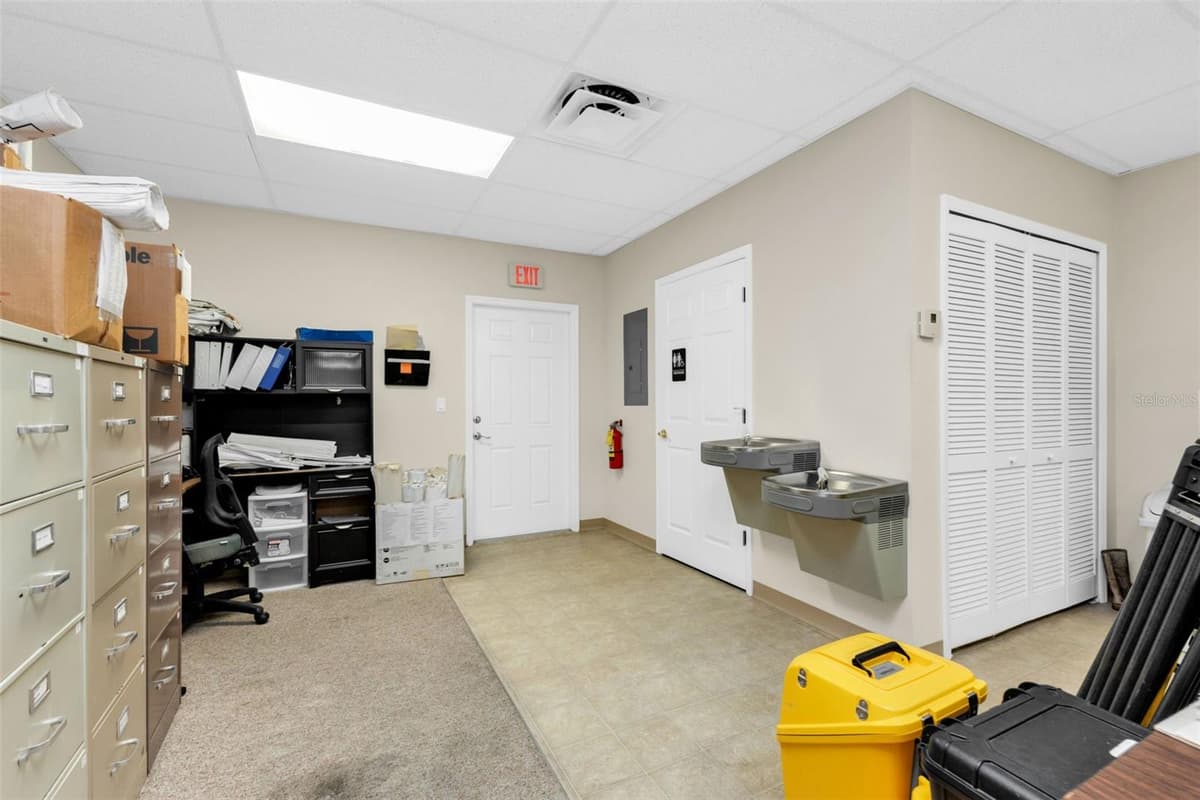493 BARGER DRIVE — photo 35 of 56