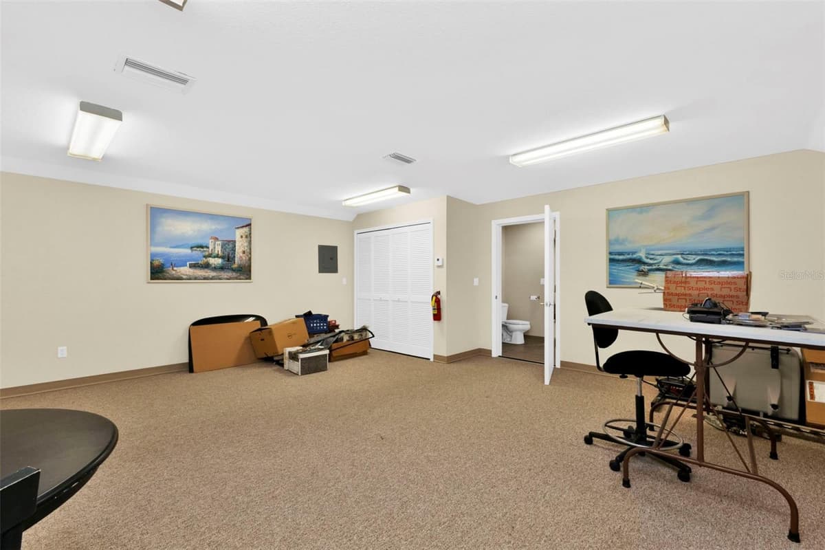 493 BARGER DRIVE — photo 37 of 56