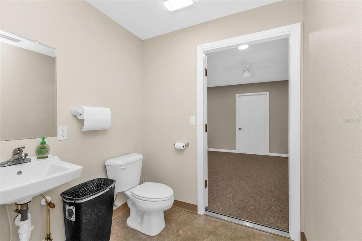 493 BARGER DRIVE — photo 45 of 56