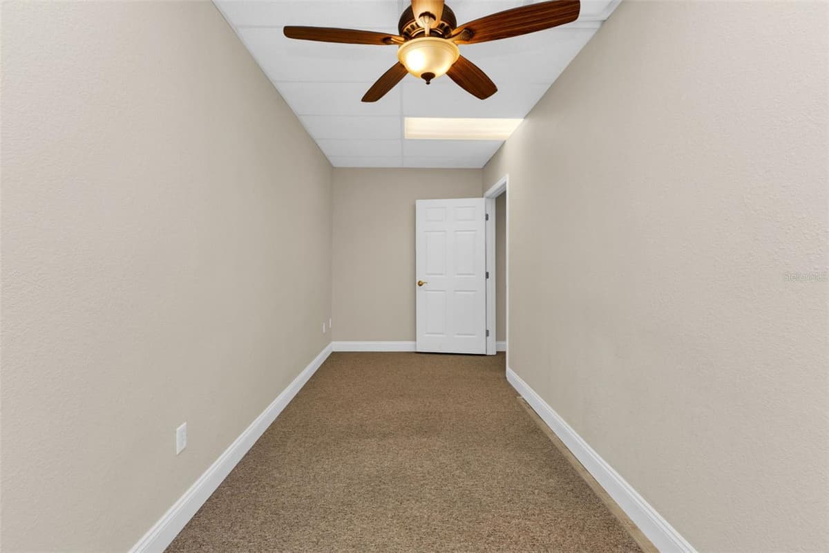 493 BARGER DRIVE — photo 31 of 56
