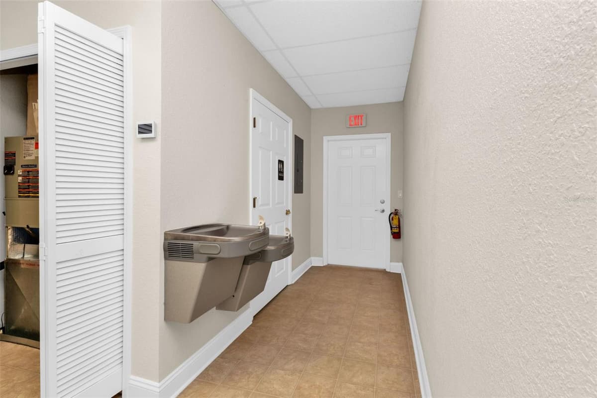 493 BARGER DRIVE — photo 29 of 56