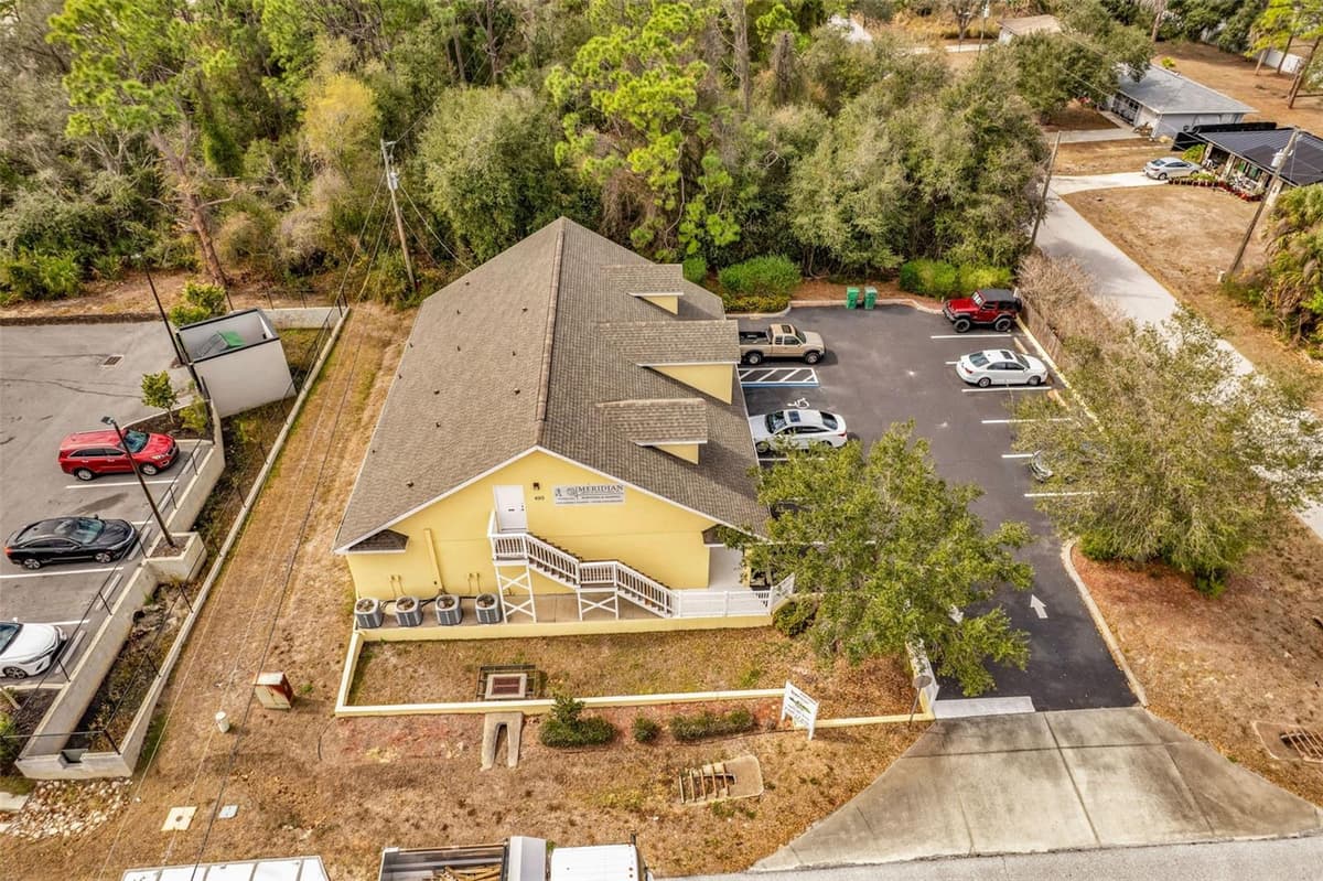 493 BARGER DRIVE — photo 4 of 56