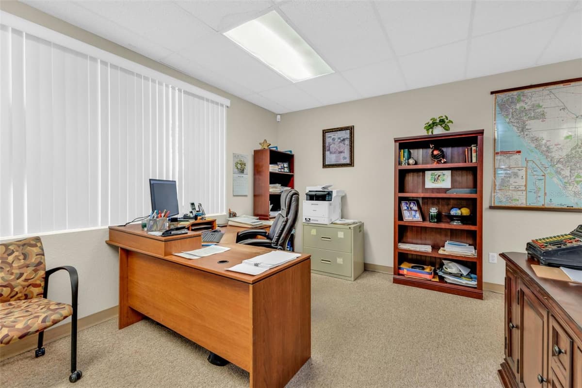 493 BARGER DRIVE — photo 18 of 56