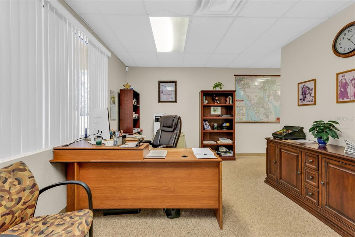 493 BARGER DRIVE — photo 38 of 56