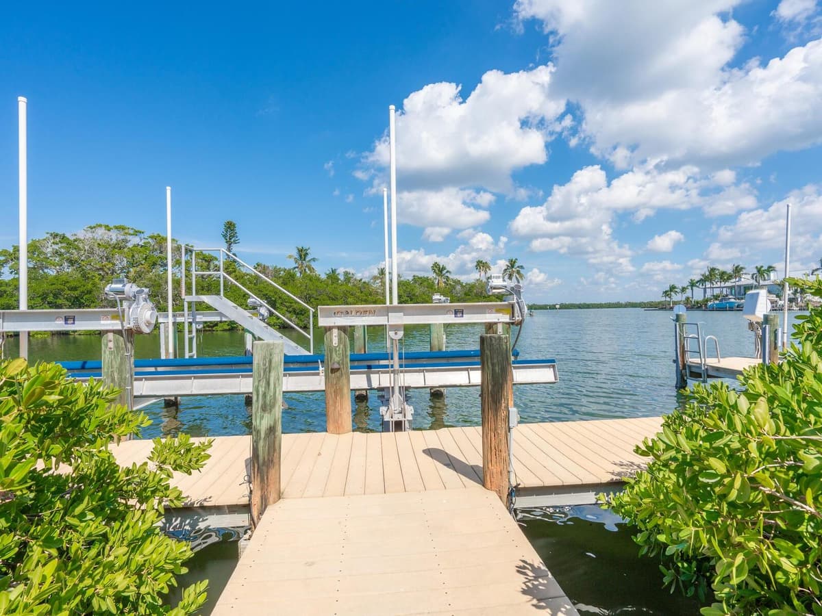 6610 GULF OF MEXICO DRIVE — photo 56 of 83