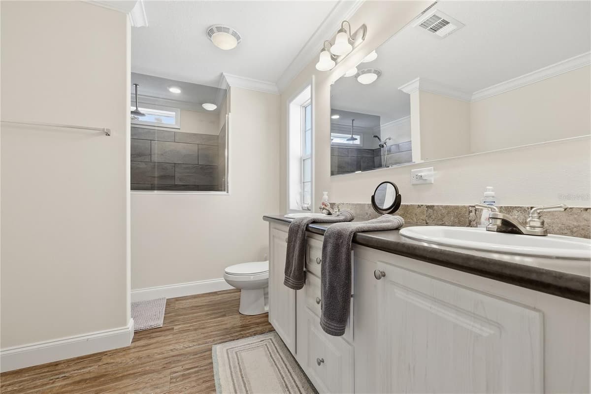 5530 103RD TERRACE — photo 7 of 30