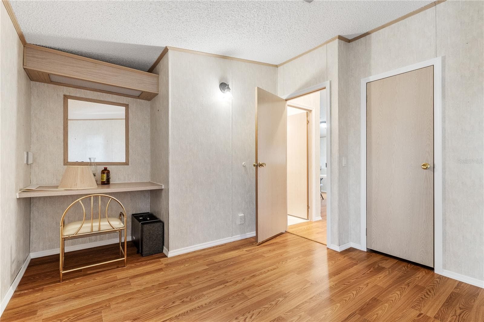 205 CARRIAGE LANE — photo 17 of 41
