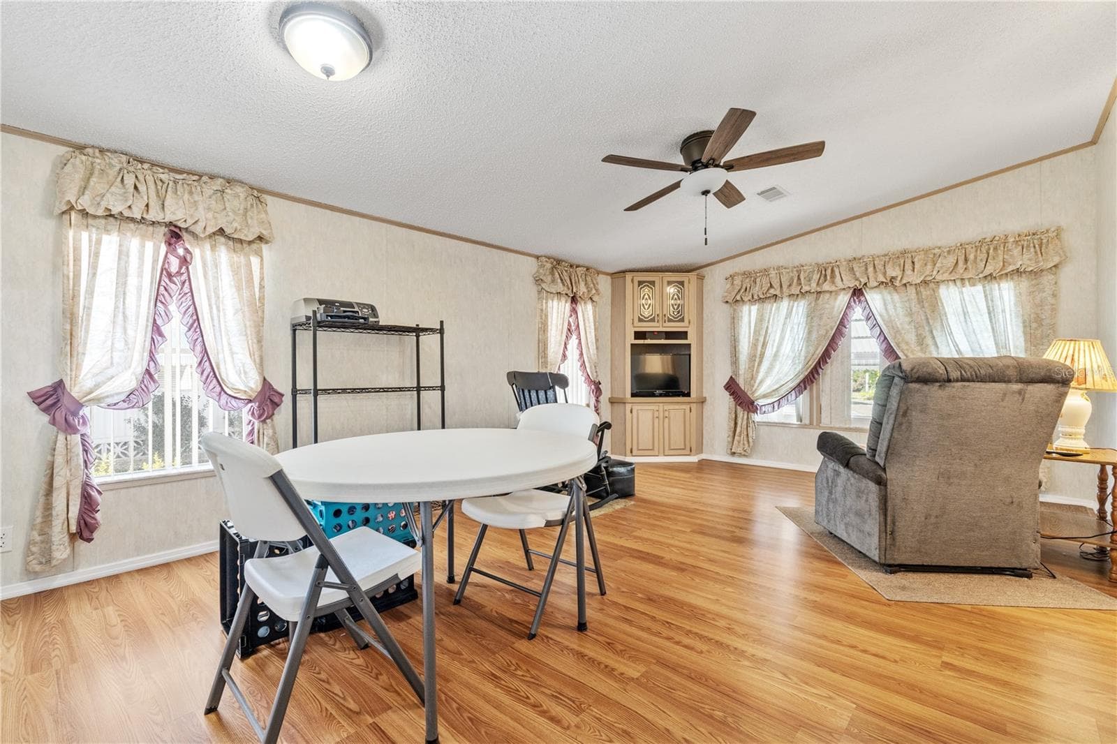 205 CARRIAGE LANE — photo 12 of 41
